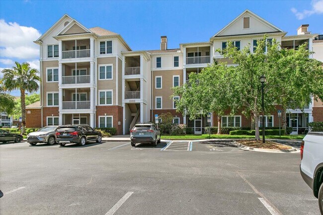 Building Photo - Highly Sought Wolf Creek Condominium