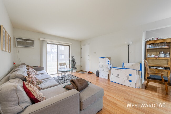 Foto del edificio - 10409 Dearlove Rd