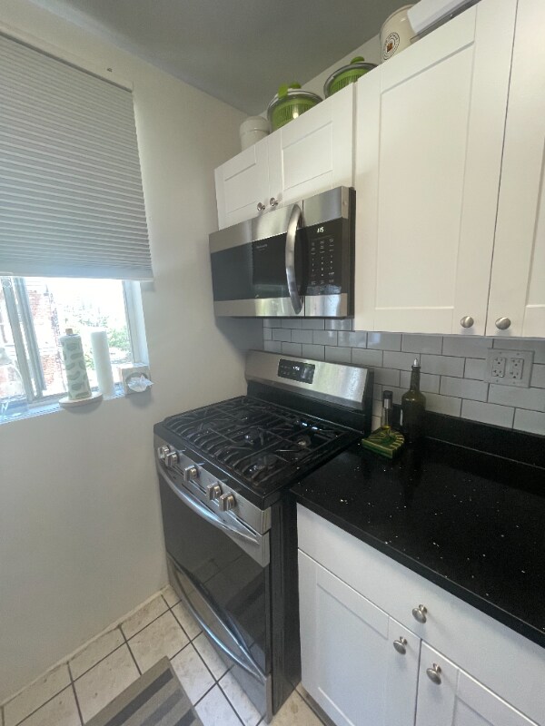Foto del edificio - 2744 Johnson Ave