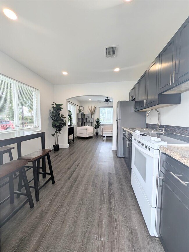 Foto del edificio - 1108 N 19th Ave