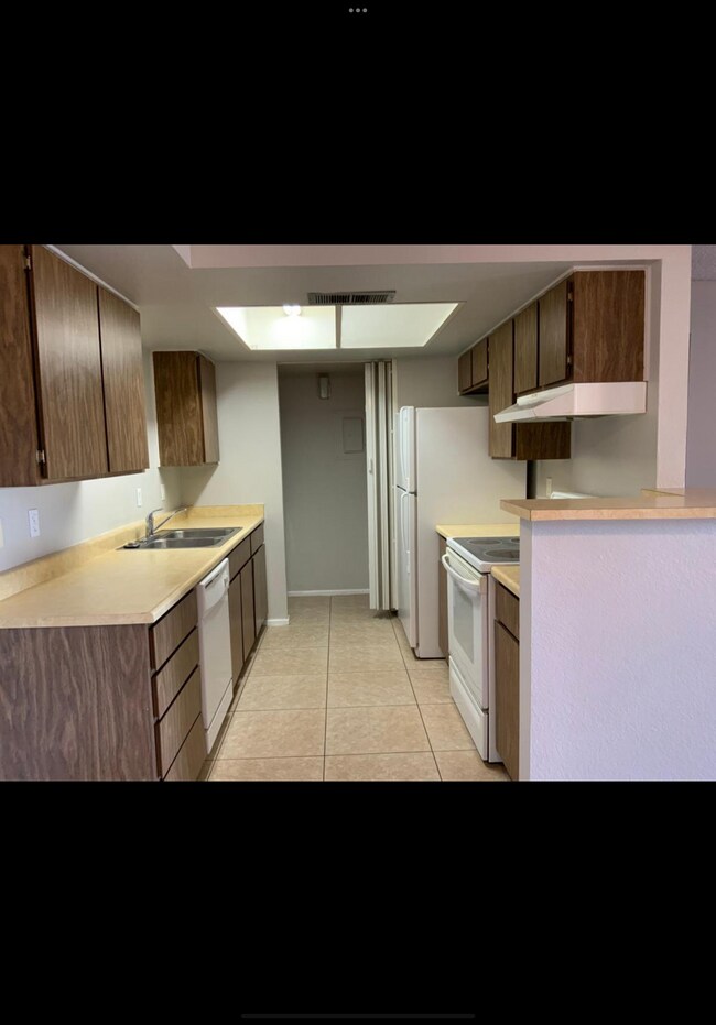 Foto del edificio - 4608 W Maryland Ave
