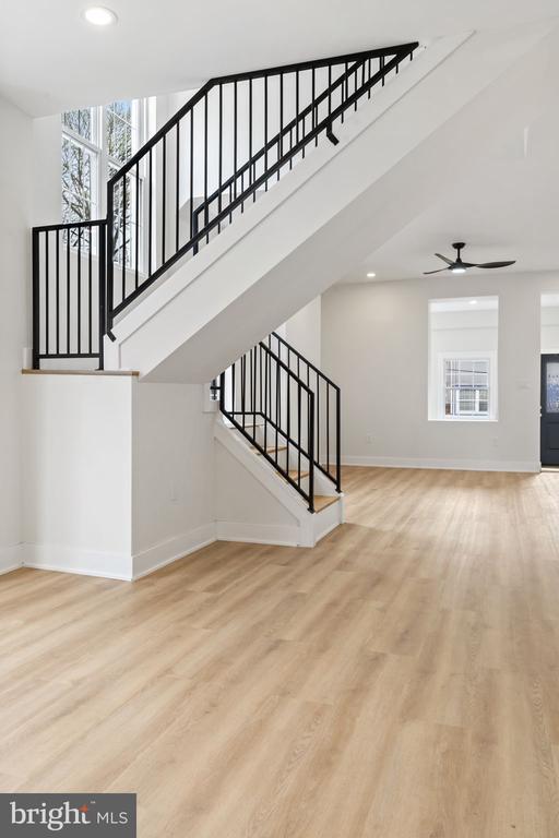 Building Photo - 5237 McKean Ave