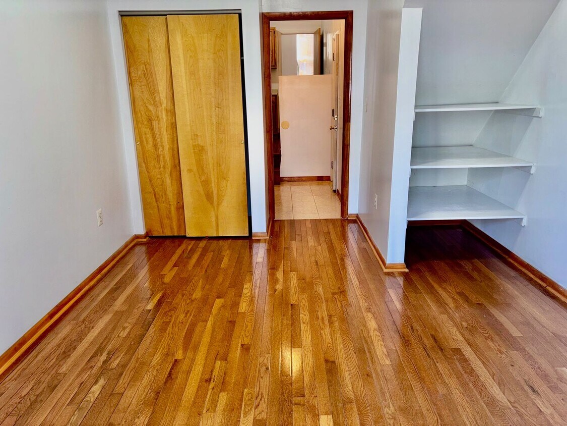 Foto principal - 712 S 16th St