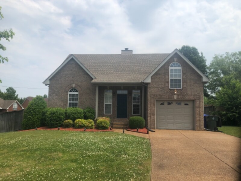 Foto principal - 101 Blackhawk Ct