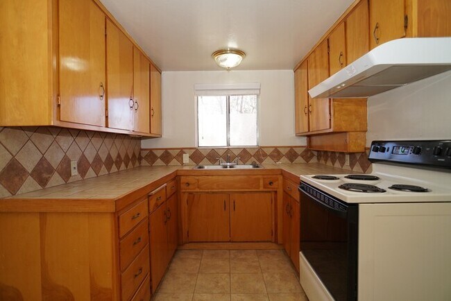 Foto del edificio - Cute 2 bedroom, 1 bath in Carmichael!