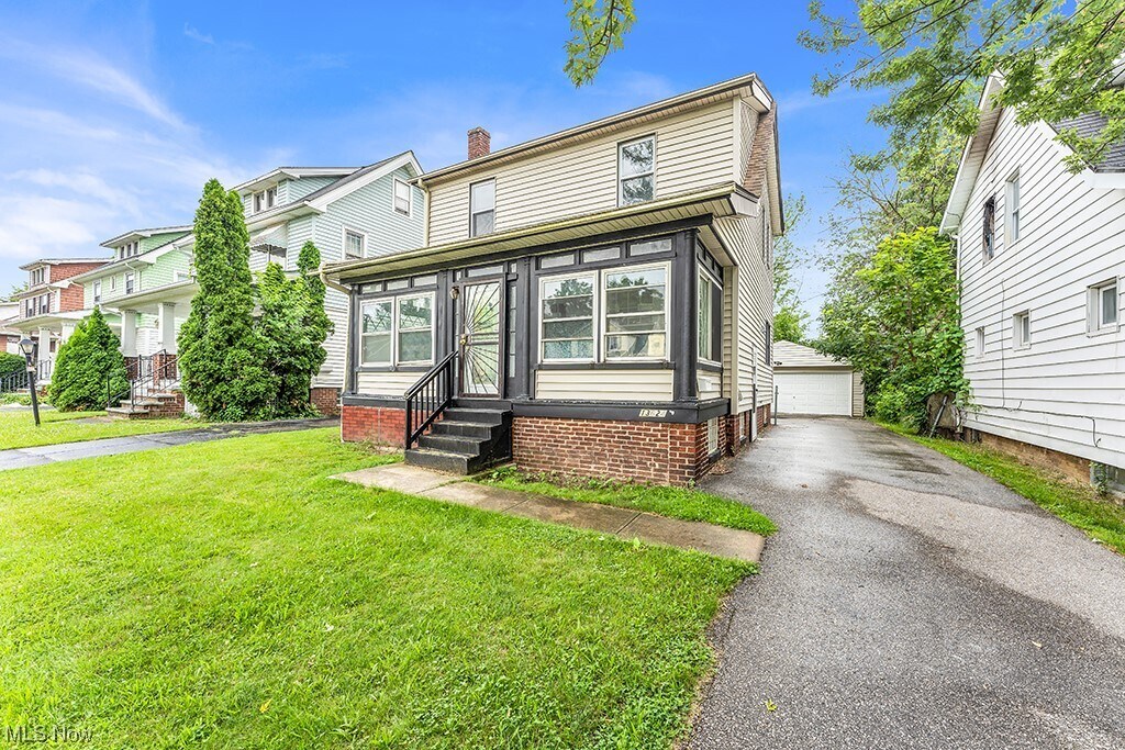 Primary Photo - 13624 S Parkway Dr