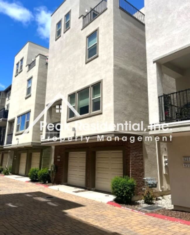 Beautifully Updated 1bd/1ba Land Park Area Condo with 1 Car Garage! - Beautifully Updated 1bd/1ba Land Park Area Condo with 1 Car Garage!