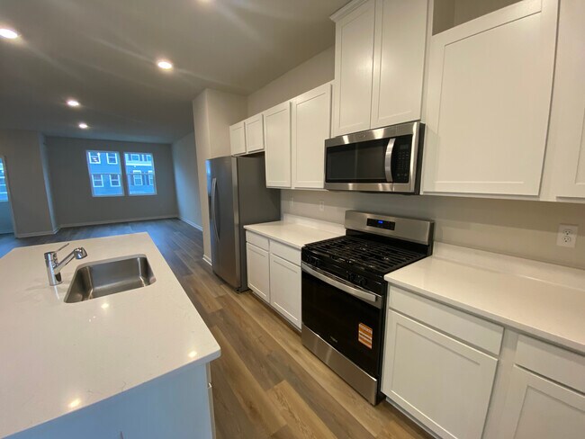 Foto del edificio - 726 Hardman Dr