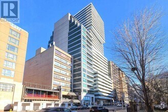 Building Photo - 200-2200 Bloor St W