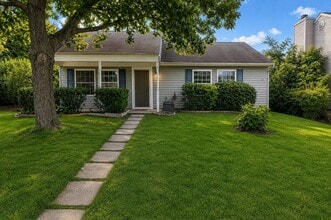 Building Photo - 91 Village Dr