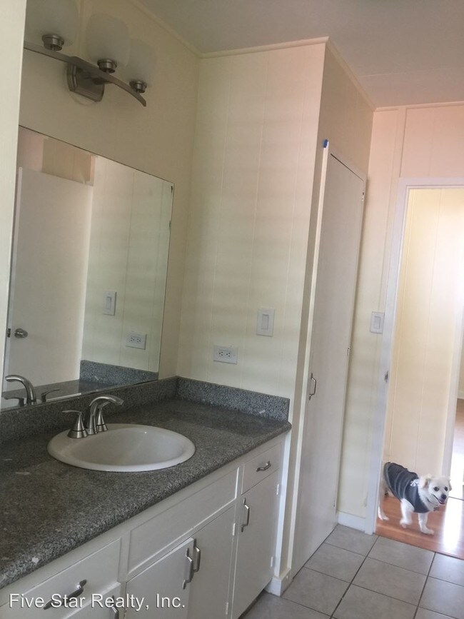Foto del edificio - 2542 E Manoa Rd