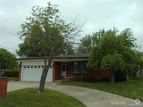 Building Photo - 36890 Weber Dr