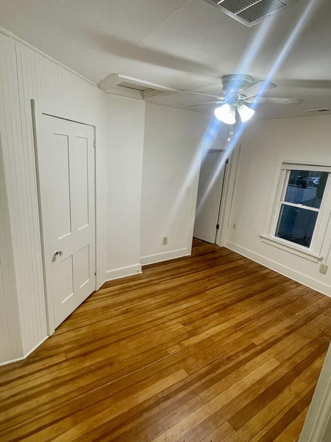 Bedroom 3 - 2129 Division St