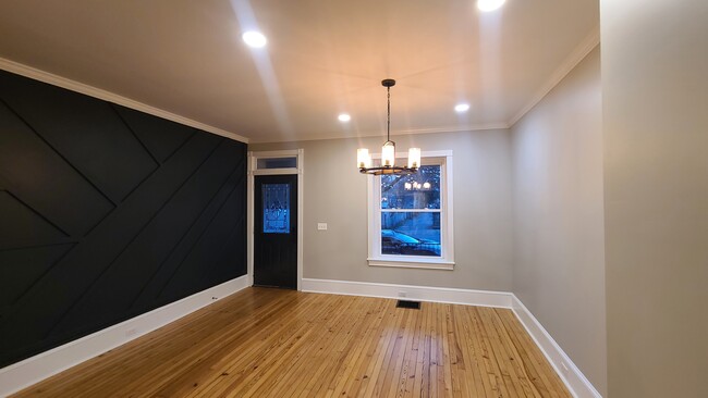 Living room - 334 N Franklin St