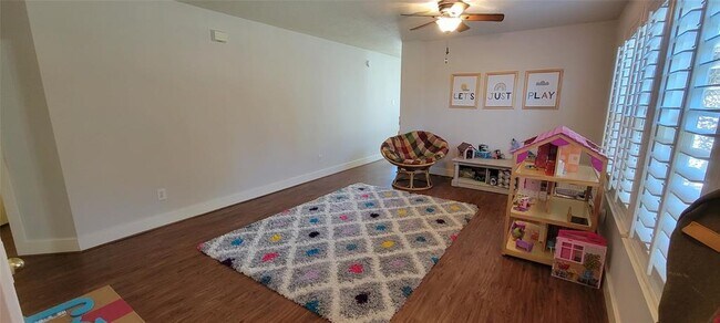 Foto del edificio - 6803 Kingwood Glen Dr