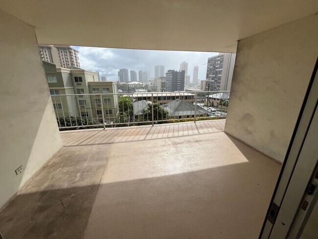 Foto del edificio - Academy Tower (Ward Ave/Honolulu) - 2 bedr...