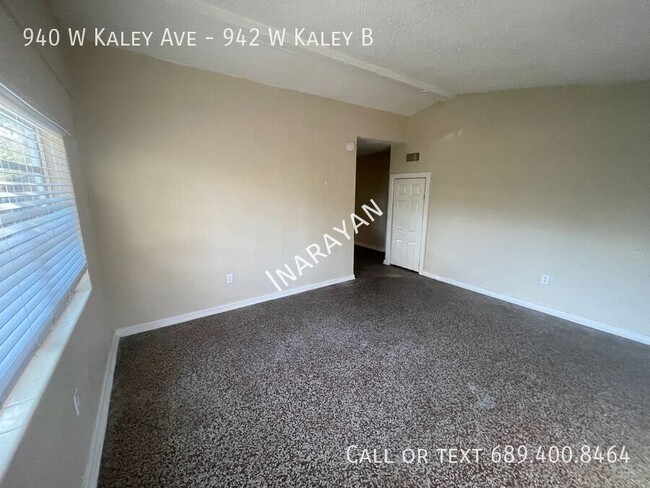 Building Photo - Newly Remodeled 1/1 half duplex AVAILABLE NOW