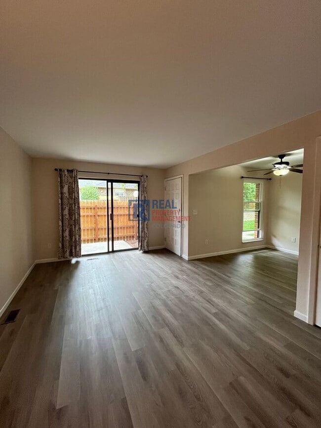 Foto del edificio - 6474 Wright St