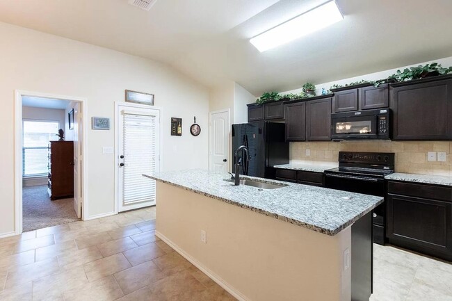 Building Photo - 14108 Avenue V