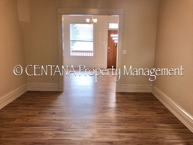 Foto del edificio - 731-733 Zarelda