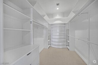 Building Photo - 3372 Westwind Rd