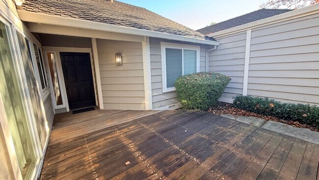 Foto del edificio - Charming, 2BD/2BA, Single-Story TH in Crow Canyon Country Club in Danville- Available NOW!