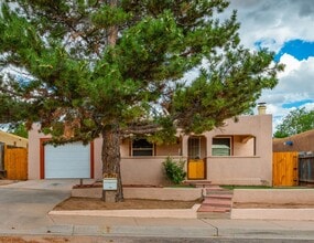 Building Photo - 2911 Avenida Alamosa