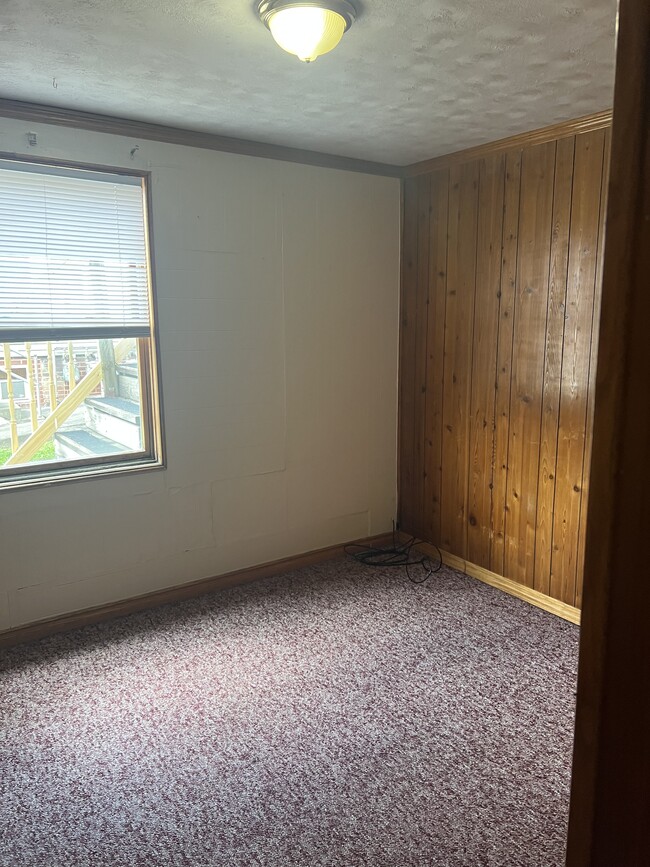 Building Photo - 700 Beechurst Ave