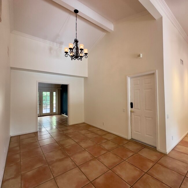 Building Photo - 40064 Silktree Ct