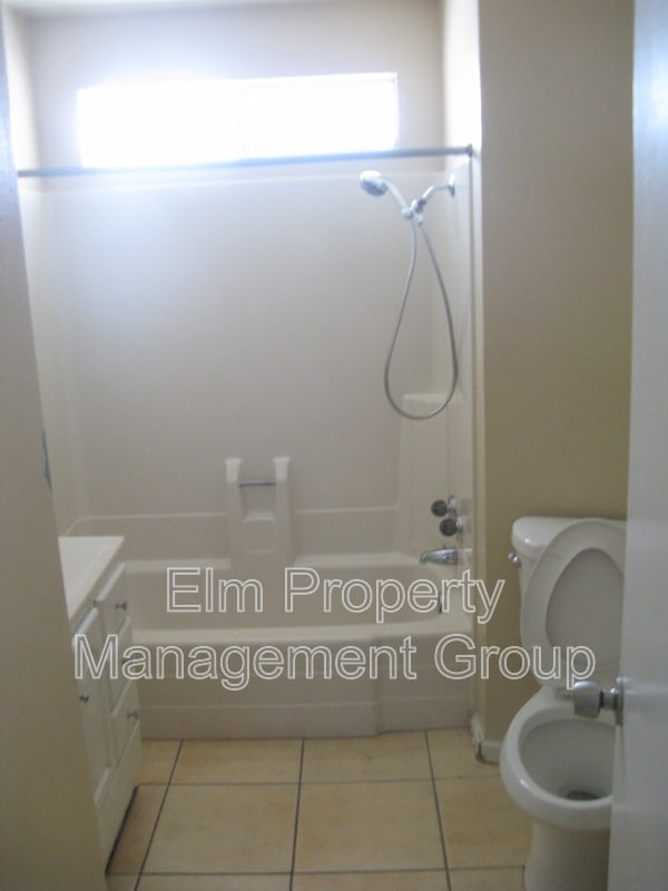 Foto del edificio - 6207 Craigmont Ave