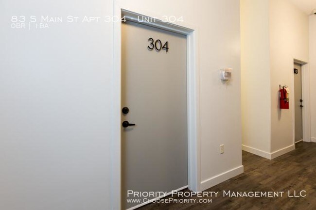 Building Photo - bedroom in Harrisonburg VA 22801