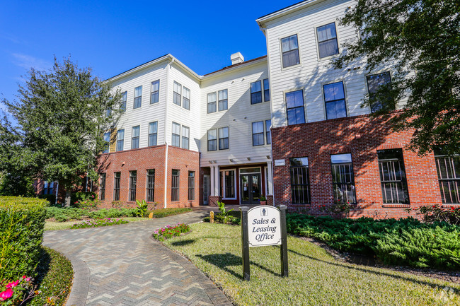 Building Photo - Lantern Square