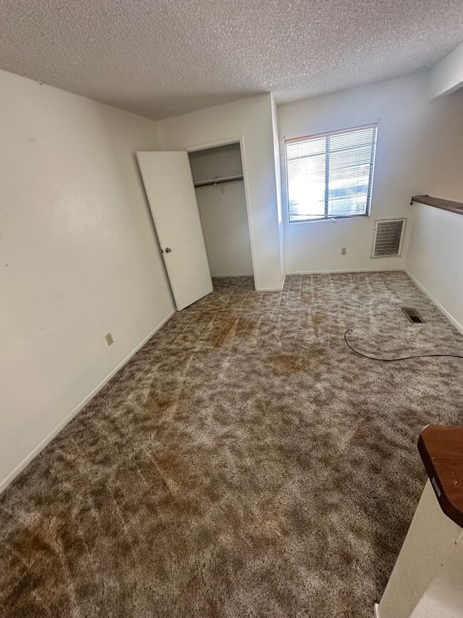 Foto del edificio - MOVE IN SPECIAL HALF OFF 1ST MONTH RENT