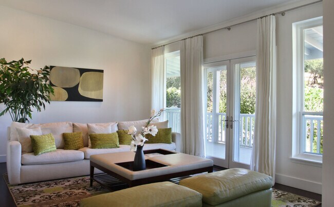 Foto del edificio - 1331 Dawn Hill Rd