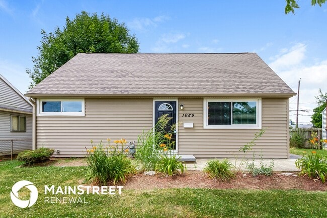 Building Photo - 1689 Geraldine Ave