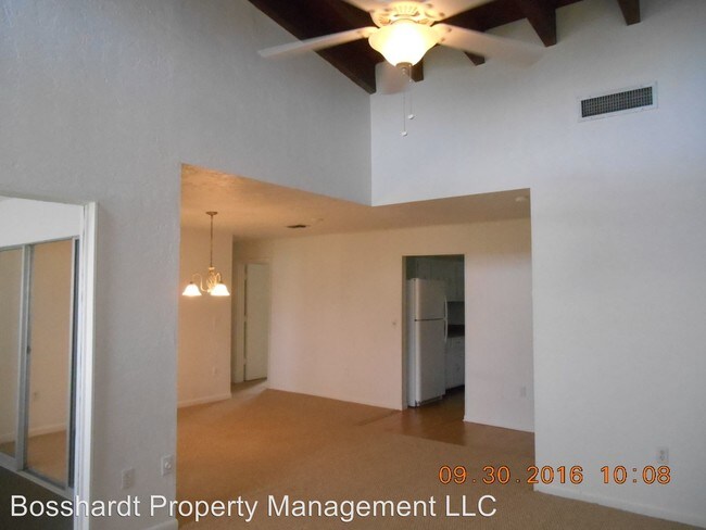 Foto del edificio - 18202 Sandalwood Dr