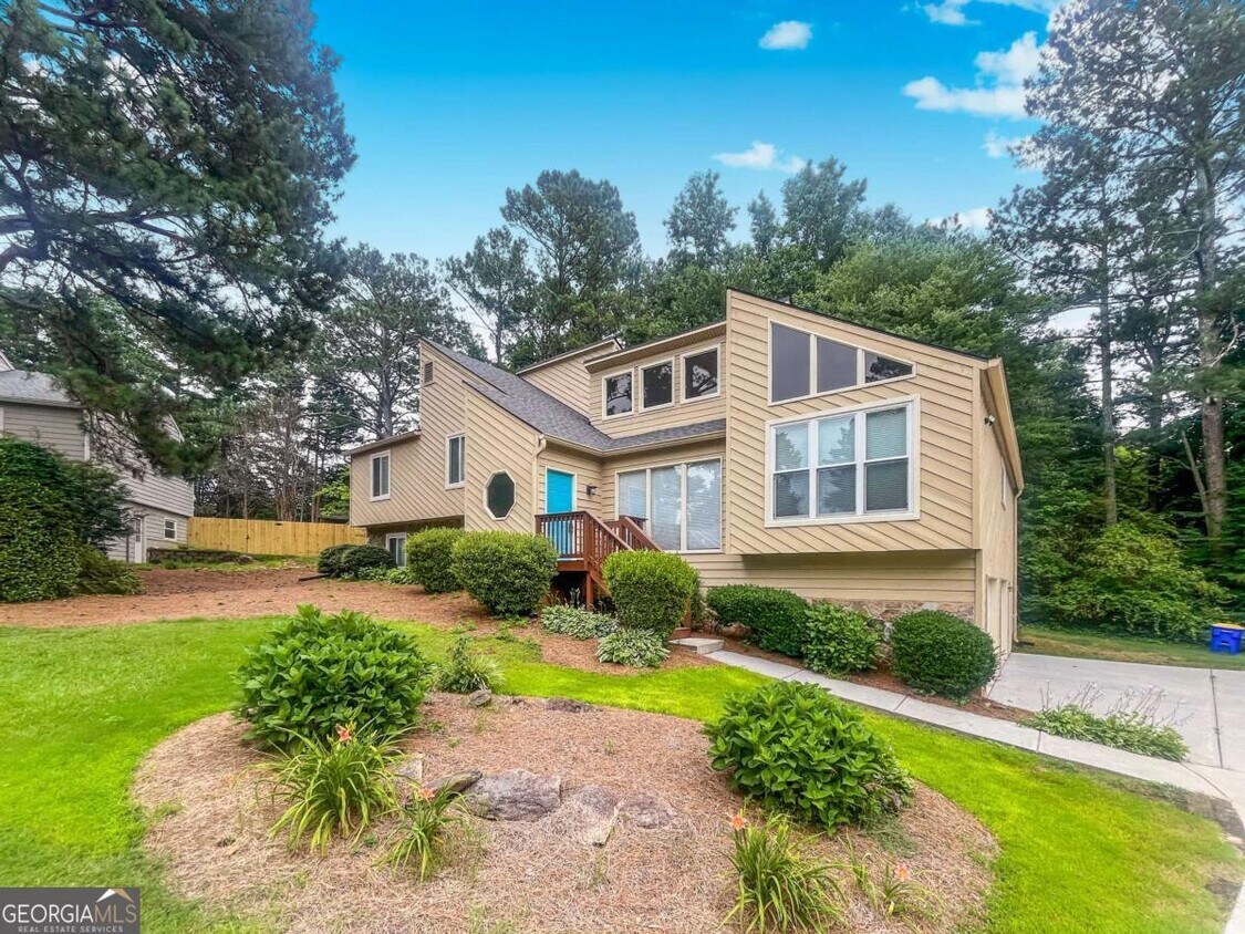 Foto principal - 2010 Shadow Bluff Ct NE