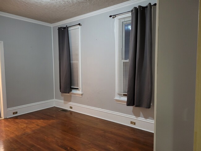 Dining room - 1129 3rd Ave