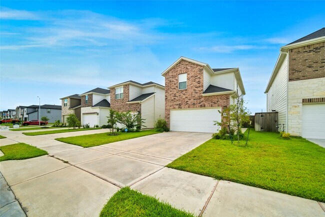 Building Photo - 1538 Revolution Way