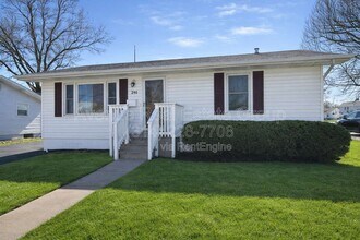 Building Photo - 290 S St Charles St