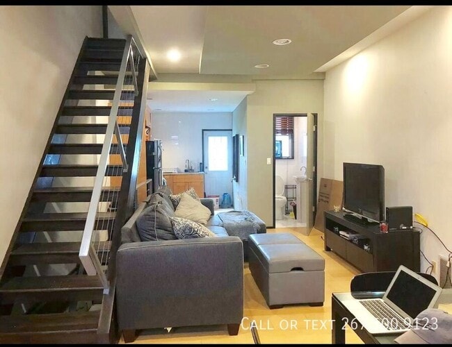 Building Photo - 2641 Tulip St
