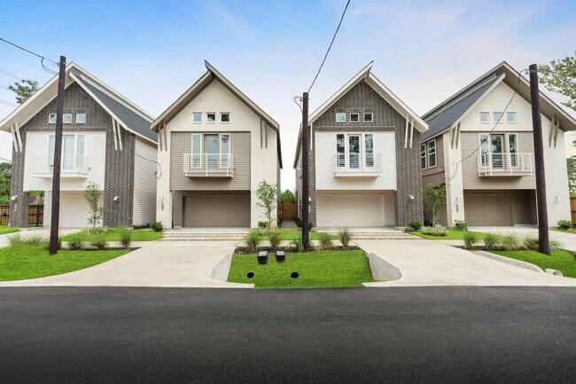 Building Photo - 1042 Homer St