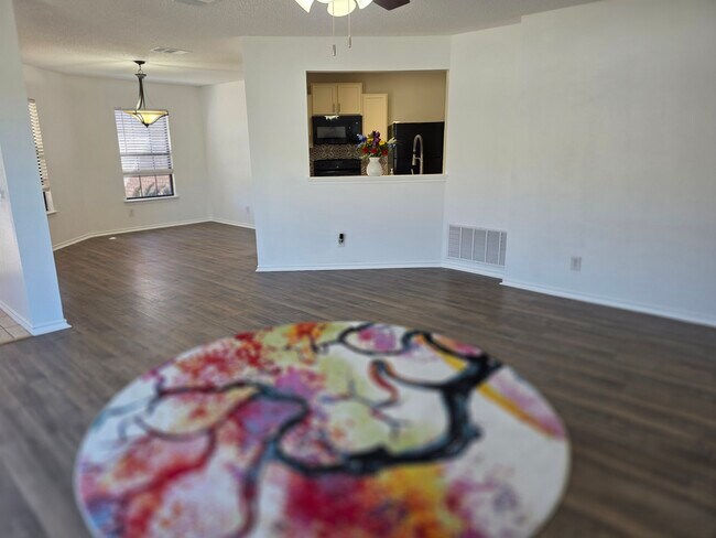 Foto del edificio - 14227 Wetmore Bend