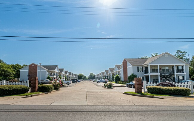 Building Photo - Addison Place Apartments