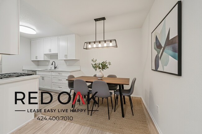 Foto del edificio - 15050 Moorpark St
