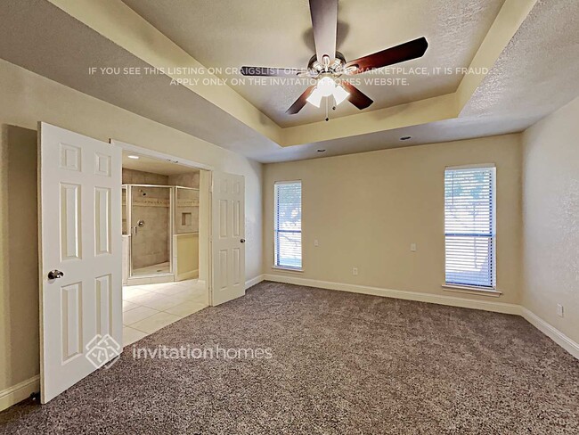 Foto del edificio - 801 Meadow Creek Dr