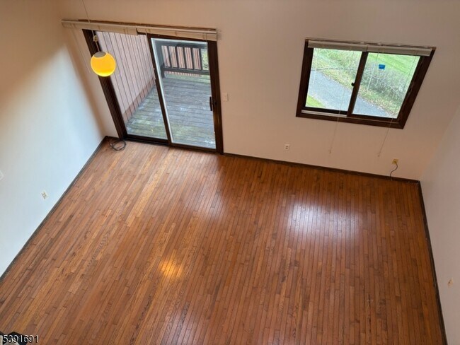 Foto del edificio - 2 Falkenstein Dr