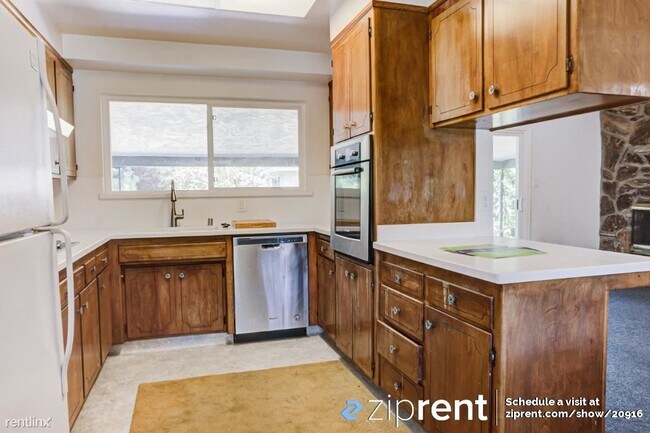 Building Photo - 4 br, 2.5 bath House - 6767 Langrell Way, ...