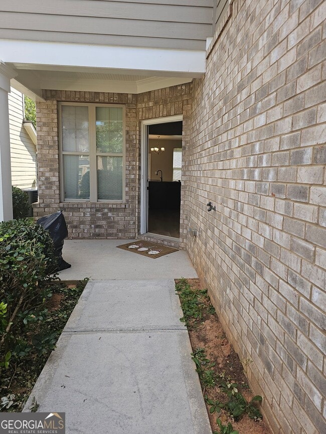 Foto del edificio - 102 Daisy Cir