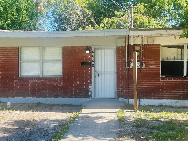 Foto del edificio - 4440 Friden Dr